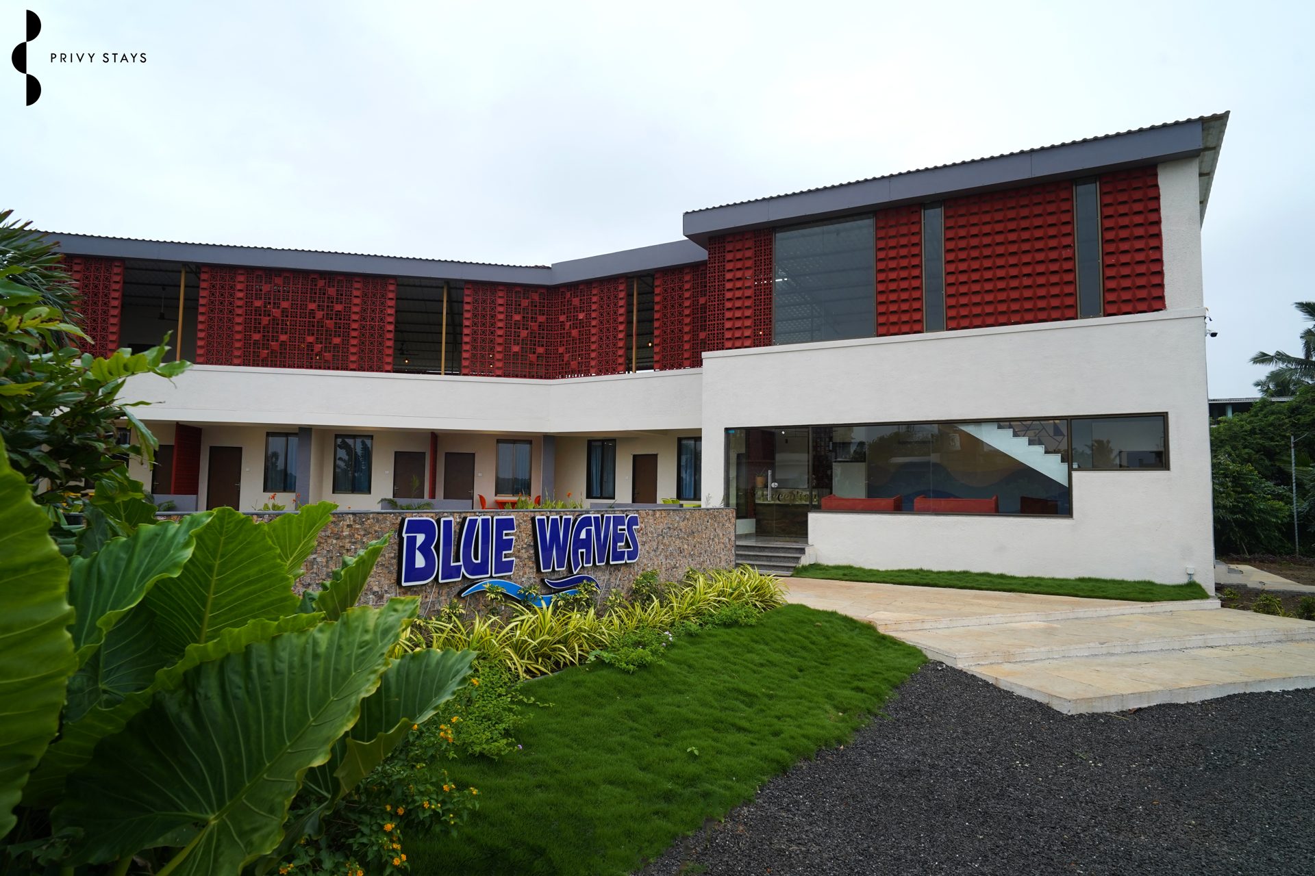 Blue Waves Resort